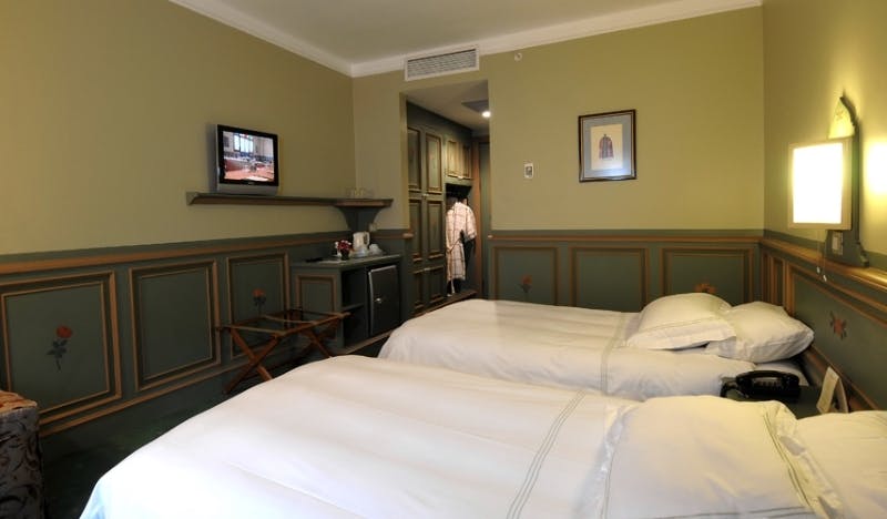 Hotel Armada Megabon