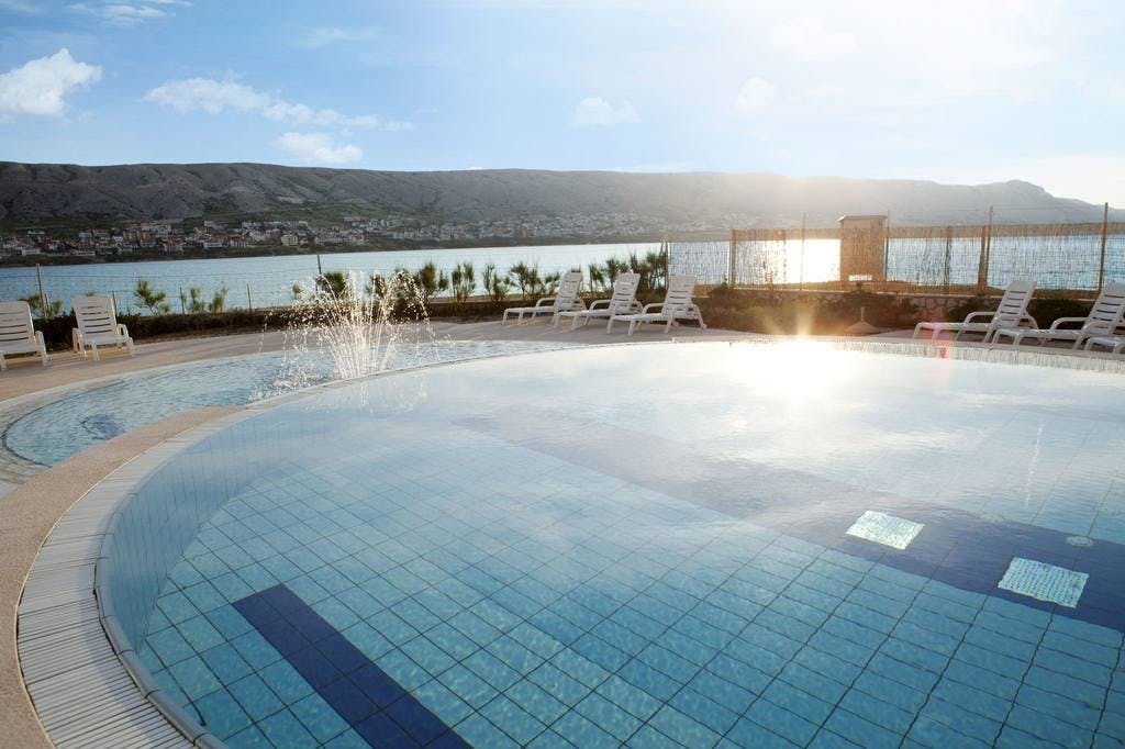 Hotel Pagus – Last minute morski wellness na Pagu, Pag, Hrvatska – 1.619 HRK – 2x noćenje s polupansionom za 2 osobe, Neograničeno korištenje bazena i fitnessa
