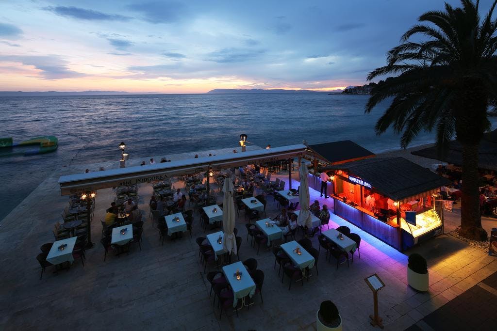 Hotel Podgorka – Odmor u Dalmaciji, Podgora, Dalmacija, Hrvatska – 624 HRK – 2x noćenje s polupansionom za 2 osobe (1 dijete do 12 godina besplatno), Piće dobrodošlice