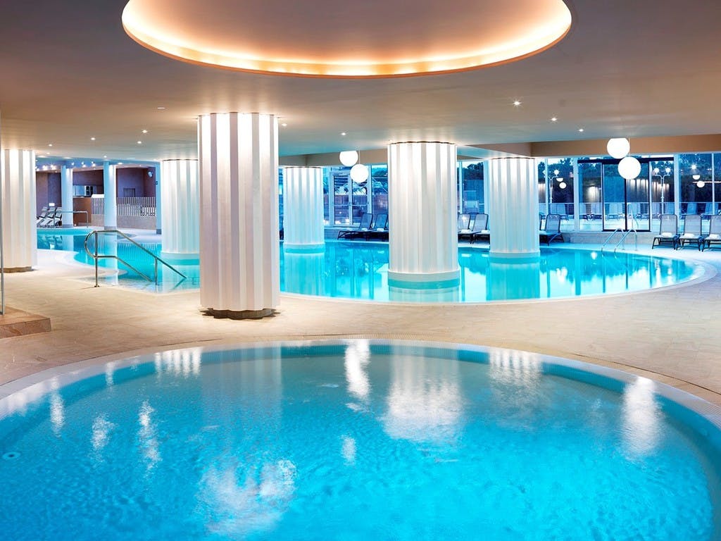 Hoteli LifeClass Roulette – Odmor u rujnu, Portorož, Slovenija – 1.545 HRK – 2x noćenje s doručkom u dvokrevetnoj sobi hotela 4* za 2 osobe, Neograničeno kupanje u hotelskim bazenima s termomineralnom vodom
