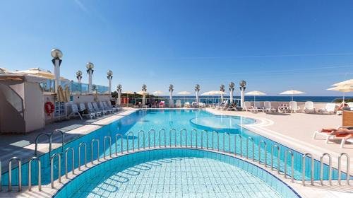 Hotel Gran Vista Plava Laguna – First minute odmor, Poreč, Istra, Hrvatska – 4.568 HRK – 7x noćenje u dvokrevetnoj Klasik sobi s balkonom morska strana za 2 osobe (1 dijete do 11,99 godina besplatno) , Polupansion