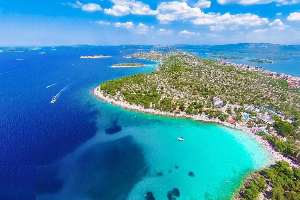 Hotel Colentum – Odmor na Murteru, otok Murter, Dalmacija, Hrvatska – 1.337 HRK – 2x noćenje s polupansionom za 2 osobe, Neograničeno korištenje vanjskog bazena s morskom vodom