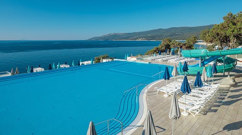 Valamar Bellevue Resort 4* – Superior soba za 2 osobe, Rabac, Istra, Hrvatska – 2.794 HRK – 2x noćenje u dvokrevetnoj Superior sobi s balkonom morska strana za 2 osobe , All inclusive