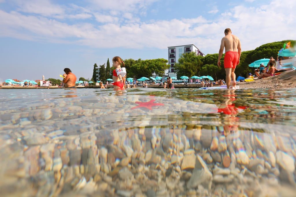 Ilirija Resort – Hotel Ilirija – Ljeto u Biogradu, Biograd na Moru, Dalmacija, Hrvatska – 5.958 HRK – 5x noćenje u dvokrevetnoj Comfort sobi za 2 osobe (1 dijete do 12 godina besplatno), 5x polupansion za 2 osobe