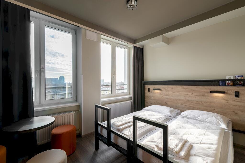 A&O Hotel Budapest City - Sodoben hotel v središču Budimpešte, Budimpešta, Madžarska - 134 EUR - 2x nočitev v dvoposteljni Standard sobi ali Family sobi za 2 osebi (2 otroka do 17. leta brezplačno), Samopostrežni zajtrk