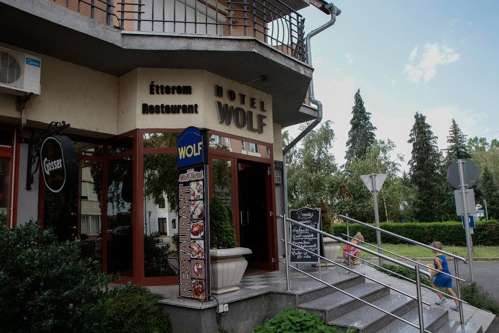 Wolf Hotel – Odmor u Mađarskoj, Sárvár, Mađarska – 938 HRK – 3x noćenje u dvokrevetnoj sobi za 2 osobe, 3x polupansion za 2 osobe