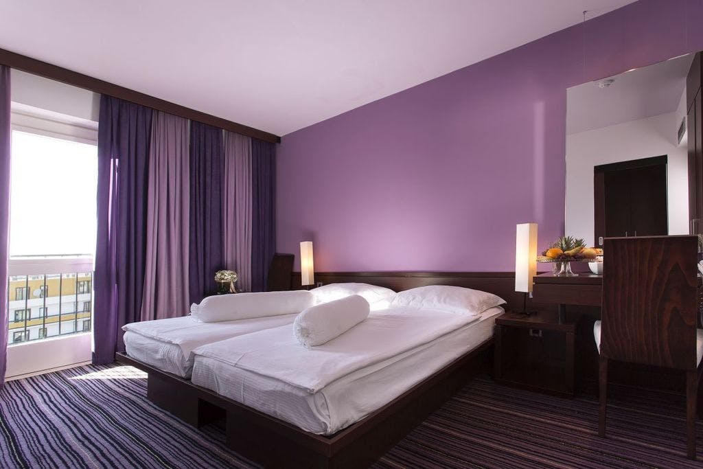 Ilirija Resort - Hotel Adriatic - Zabavno poletje s polnim penzionom, Biograd na Moru, Hrvaška - 549 EUR - 3x nočitev v dvoposteljni Comfort sobi za 2 osebi (1 otrok do 12. leta in 1 otrok do 7. leta brezplačno), Polni penzion