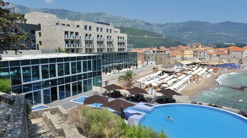 Hotel Avala Resort & Villas – Odmor u Budvi, Budva, Crna Gora – 876 HRK – 1x noćenje u Standard dvokrevetnoj sobi za 2 osobe (2 djece do 12 godina besplatno), Doručak u restoranu Avala 