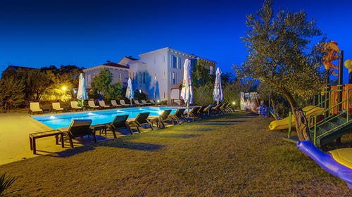 Hotel Manora – Proljeće na Malom Lošinju uz wellness, Nerezine, Mali Lošinj, Hrvatska – 1.599 HRK – 2x noćenje u dvokrevetnoj Standard sobi za 2 osobe (1 dijete do 11,99 godina besplatno), Polupansion