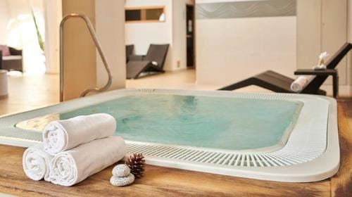 Hotel Molindrio Plava Laguna – Proljetno opuštanje, Poreč, Istra, Hrvatska – 2.104 HRK – 3x noćenje u Klasik sobi s balkonom za 2 osobe (1. dijete do 11,99 godina i 2. dijete do 4,99 godina besplatno), Polupansion
