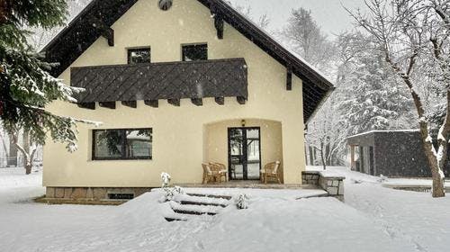 Vila Park Ravne  , Ravne na Koroškem, Slovenija – 2.693 HRK – 1x noćenje u vili za do 12 osoba (2 otroka do 14,99 let biva brezplačno), Besplatan Wi-Fi
