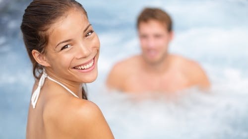 Hotel pod Roglo – Luksuzni paket s vodenim krevetom, Zreče, Slovenija – 2.400 HRK – 2x noćenje u luksuznoj sobi s vodenim krevetom i whirpoolom za 2 osobe (1 dijete do 6,99 godina besplatno), Polupansion (doručak i večera) 