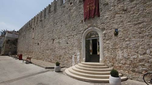 Hotel Cittar – Wellness odmor s daškom prošlosti, Novigrad, Istra, Hrvatska – 1.591 HRK – 2x noćenje u Sperior dvokrevetnoj sobi (novi dio hotela) za 2 osobe, Doručak