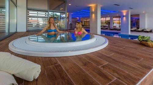 Hotel Katarina – Romantično wellness opuštanje s masažom, Selce, Hrvatska – 2.059 HRK – 2x noćenje u dvokrevetnoj sobi za 2 osobe, Polupansion (doručak i večera s uključenim pićem uz obroke)