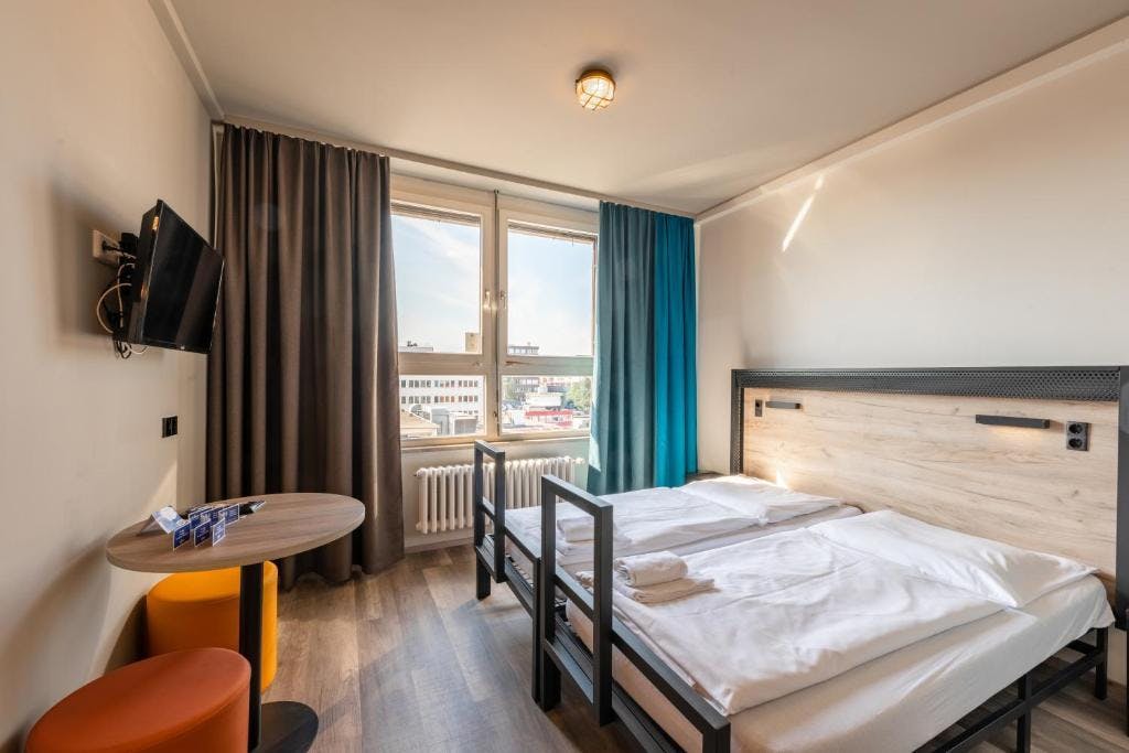 A&O Hamburg City - City break v pristaniškem mestu, Hamburg, Nemčija - 158 EUR - 2x nočitev v dvoposteljni Standard sobi ali Family sobi za 2 osebi (2 otroka do 17. leta brezplačno), Zajtrk