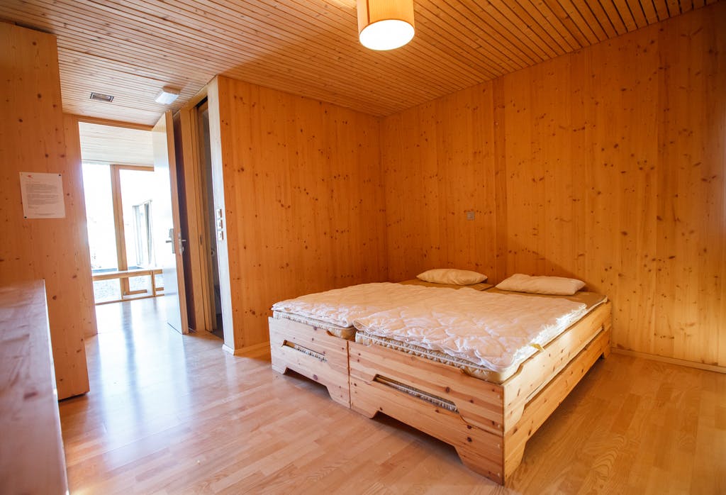 Mladinski hotel Punkl - Sprostitev in rekreacija na Koroškem, Ravne na Koroškem, Slovenija - 206 EUR - 2x nočitev v dvoposteljni sobi za 2 osebi, 3x vstop v wellness center (savne in bazen) za 2 osebi