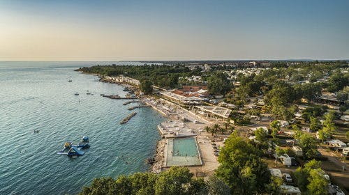 Adriatic Kamp – Glamping šator Camping Maravea, Novigrad, Istra, Hrvatska – 750 HRK – 2x noćenje u Safari šatoru XL ili Safari šatoru XXL za 6 osoba, Završno čišćenje