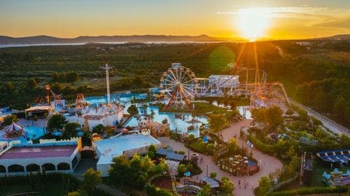 Crvena Luka Resort & Fun Park Biograd – Superior soba, Biograd na Moru, Dalmacija, Hrvatska – 2.599 HRK – 3x noćenje u dvokrevetnoj Superior sobi park strana za 2 osobe (1 dijete do 13,99 godina i 1 dijete do 5,99 godina besplatno), Polupansion