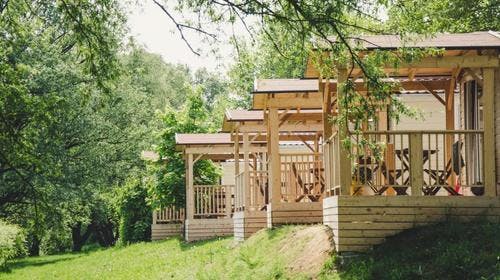 Camping Bela Krajina – Proljetni odmor uz rijeku Kupu, Podzemelj, Gradac, Slovenija – 1.132 HRK – 2x noćenje u mobilnoj kućici Suite Riverview za 2 osobe i 1 dijete do 12 godina, Korištenje Kolpacabana funparka