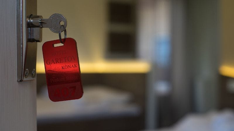 Garetov konak - Romantičen vikend za dva s piknikom, Prolom Banja, Srbija - 246 EUR - 2x nočitev v studiu za 2 osebi (1 otrok do 7 let brezplačno), Polpenzion