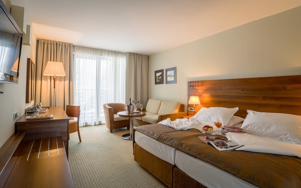 Hotel Trakošćan - Poletno wellness razvajanje v dvoje, Trakošćan, Hrvaška - 129 EUR - 1x nočitev v dvoposteljni Standard sobi za 2 osebi, Polpenzion