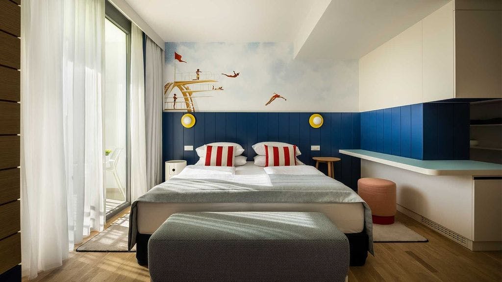 Falkensteiner Family Hotel Diadora - Last minute vrhunski družinski oddih - Family room 2+1, Petrčane, Hrvaška - 938 EUR - 2x nočitev v dvoposteljni Falky sobi z balkonom za 2 osebi (1 otrok do 11,99 let brezplačno), Polpenzion