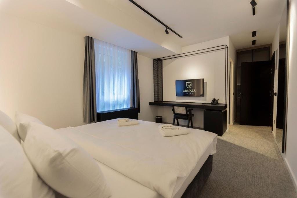Hotel Adriale - Družinski oddih na čudoviti lokaciji, Kreševo, Bosna in Hercegovina - 50 EUR - 1x nočitev v Economy sobi za 2 osebi (2 otroka do 12. leta brezplačno), Zajtrk v restavraciji Regius