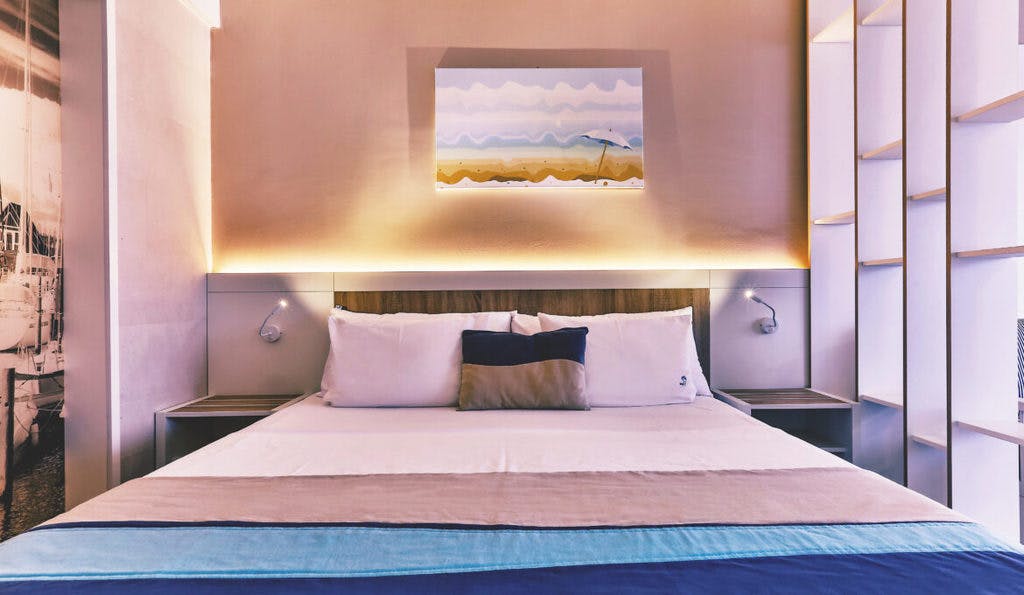 Carine Hotel Delfin - All inclusive jesen ob morju, Bijela, Črna gora - 132 EUR - 1x nočitev v dvoposteljni sobi s pogledom na gore za 2 osebi, All inclusive