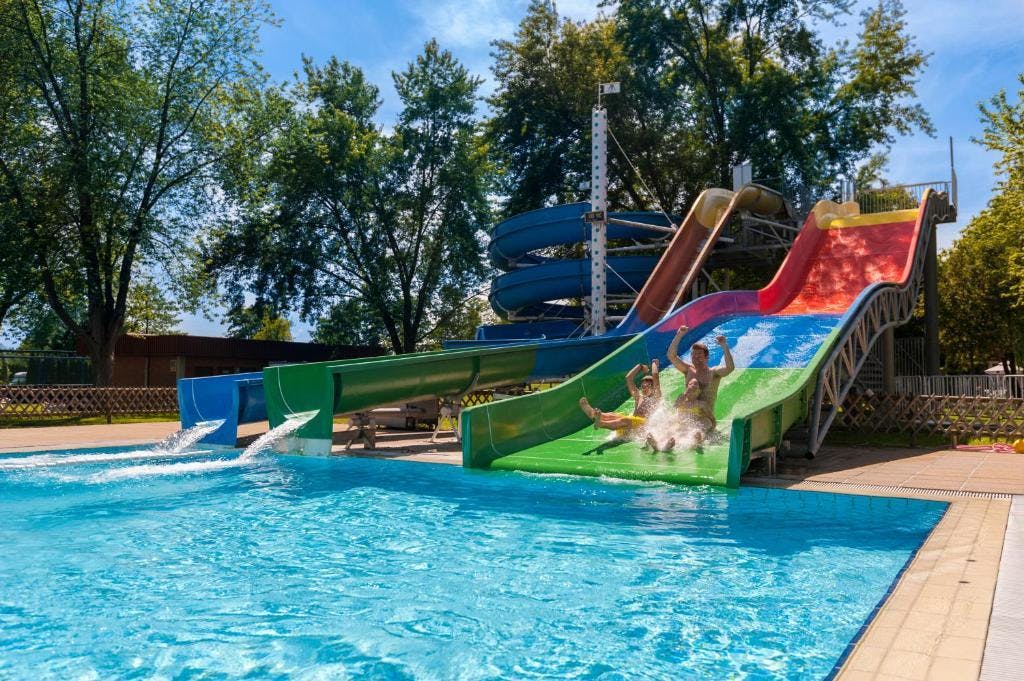Hotel Livada Prestige - Ljetni obiteljski odmor tijekom vikenda, Moravske Toplice, Slovenija - 518 EUR - 2x noćenje u dvokrevetnoj sobi s dodatnim ležajem za 2 osobe (1 dijete do 5,99 godina i 1 dijete do 11,99 godina besplatno), Polupansion (buffet doručak i večera) u restoranu hotela Livada