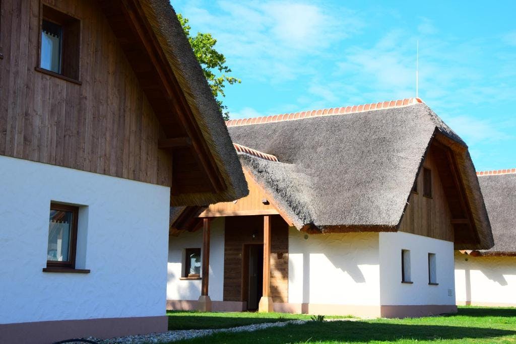 Panonsko selo - Vila s privatnim jacuzzijem - odmor tijekom tjedna, Moravske Toplice, Slovenija - 420 EUR - 2x noćenje u vili s privatnim jacuzzijem za do 7 osoba, 2x karte za kupanje u Termama 3000