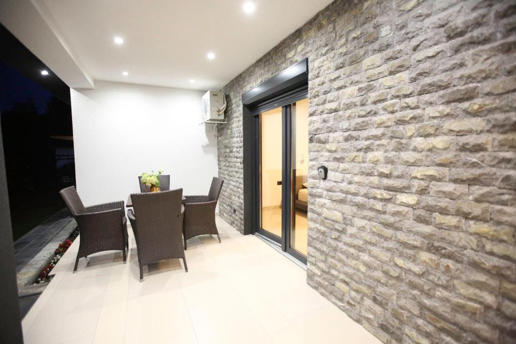 Apartmaji Oeneus - Oddih v bližini reke Une in Japodskih otokov s čari neokrnjene narave, Bihać, Bosna in Hercegovina - 112 EUR - 2x nočitev v apartmaju za 2 osebi (1 otrok do 12 let brezplačno), Brezplačen Wi-Fi