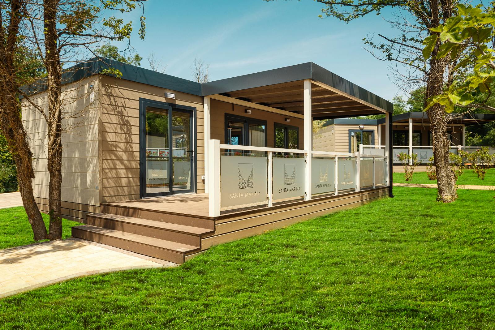 Santa Marina Boutique Camping - MH Roulette - Last minute družinski oddih v Poreču, Poreč, Istra, Hrvaška - 220 EUR - 1x nočitev v Secret Home Roulette (Premium Comfort, Family Prestige ili Premium relax mobilna hiška; glede na predhodno povrpaševanje in razpoložljivost) za 4 osebe, Posteljnina in brisače