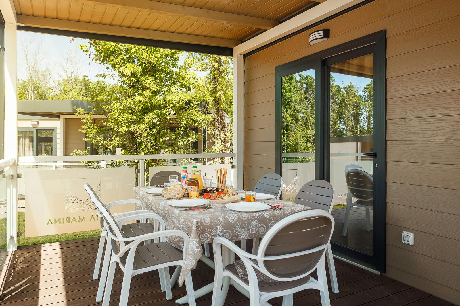 Santa Marina Boutique Camping - Obiteljski odmor u Poreču, Poreč, Hrvatska - 170 EUR - 3x noćenje u Premium Comfort mobilnoj kućici za 4 osobe (2 djece do 11,99 godina besplatno), Posteljina i ručnici