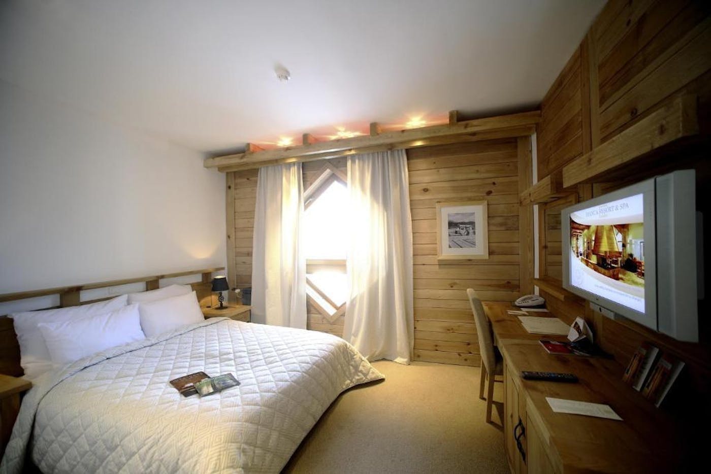 Bianca Resort & Spa - Wellness oddih v dvoje v gorski oazi, Kolašin, Črna gora - 259 EUR - 2x nočitev v Standard sobi za 2 osebi, Zajtrk