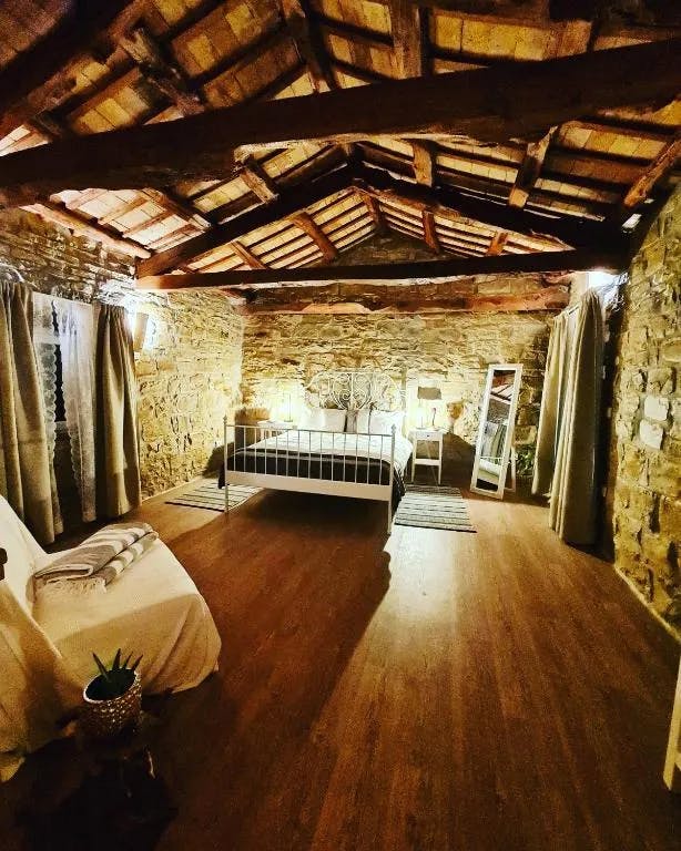 Casa Villanova Romance - Oddih v avtohtoni kamniti hiši z zunanjim jacuzzijem, Sečovlje, Slovenija - 169 EUR - 2x nočitev v tipični istrski hiški Casa Villanova Romance za 2 osebi, Uporaba zunanjega wellnessa (jacuzzi)