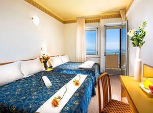 Hotel Cosmopol Cesenatico - Oddih v Italiji, Cesenatico, Italija - 1115 EUR - 7x nočitev v štiriposteljni sobi z balkonom za 2 osebi, All inclusive