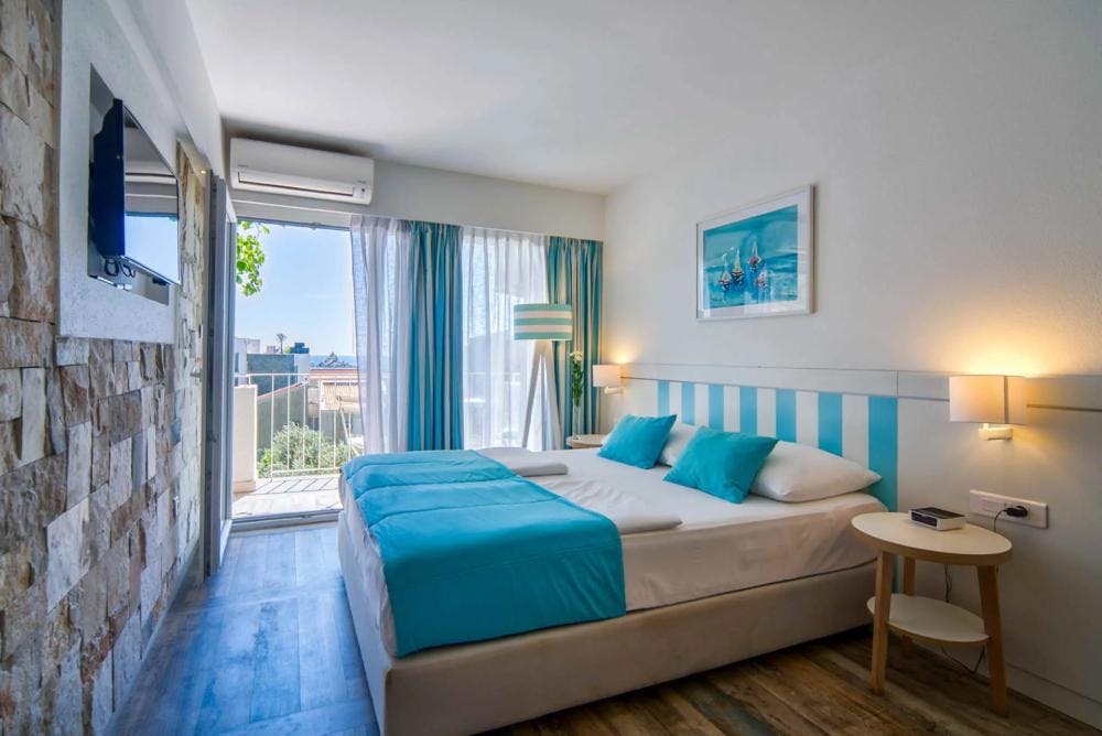 Hotel Castellastva - Jesen v Petrovcu, Petrovac, Črna gora - 225 EUR - 2x nočitev v Standard dvoposteljni sobi za 2 osebi, Polpenzion