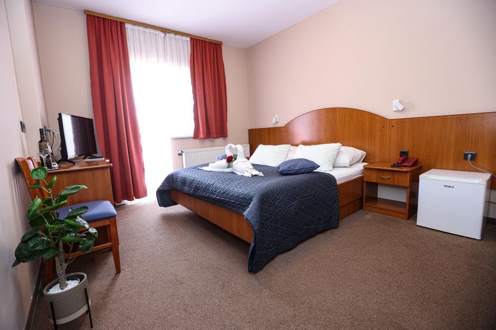 Hotel Zagi - Kratek oddih za pare z uporabo novega wellness centra, Oroslavje, Hrvaška - 119 EUR - 1x nočitev v dvoposteljni Standard sobi za 2 osebi, Polpenzion (samopostrežni zajtrk in večerja)