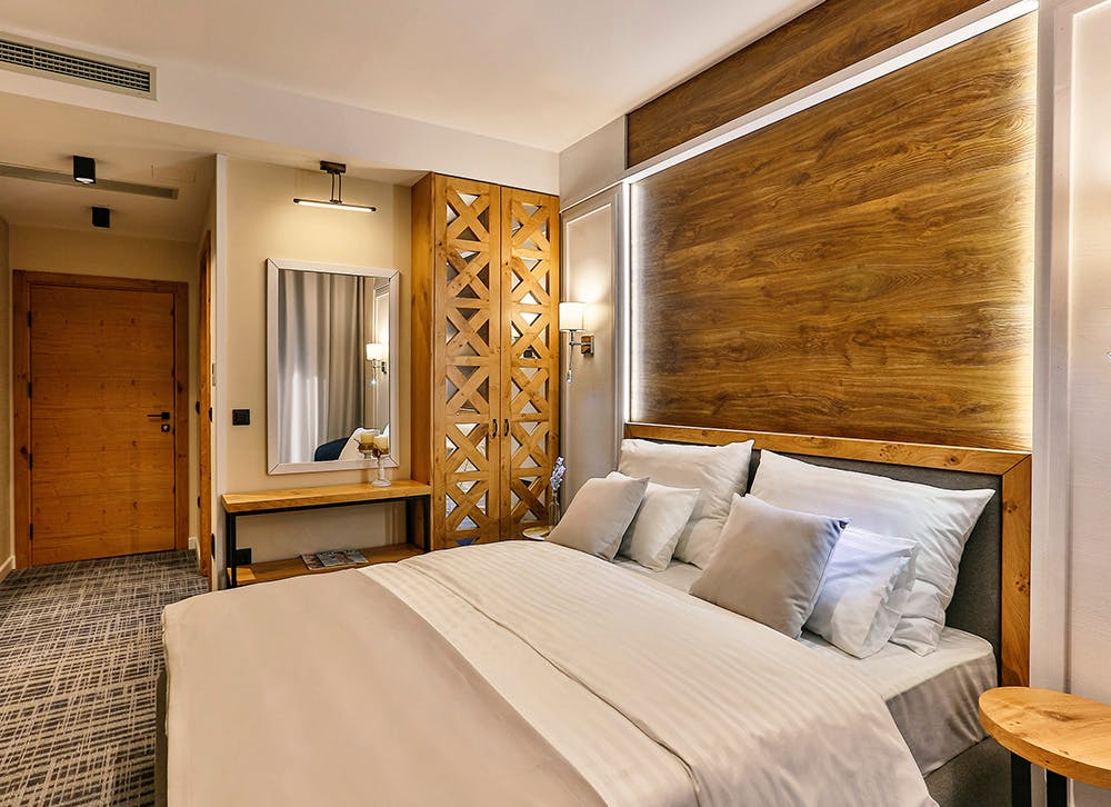 Boutique Hotel Tate by Aycon - Družinska jesen v Budvi, Budva, Črna gora - 310 EUR - 3x nočitev v dvoposteljni Standard sobi (z dodatnim ležiščem) za 2 osebi (1 otrok do 11,99 let brezplačno), Zajtrk