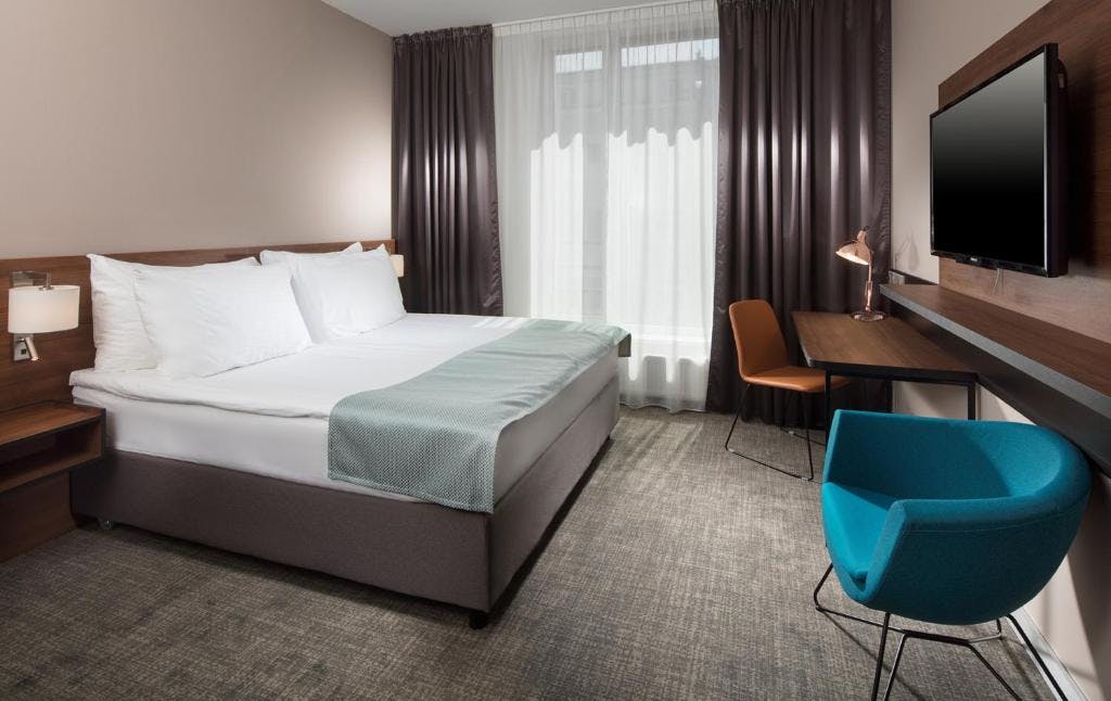 Holiday Inn Prague by IHG - City break, Praga, Češka - 206 EUR - 2x nočitev v dvoposteljni sobi za 2 osebi, Samopostrežni zajtrk
