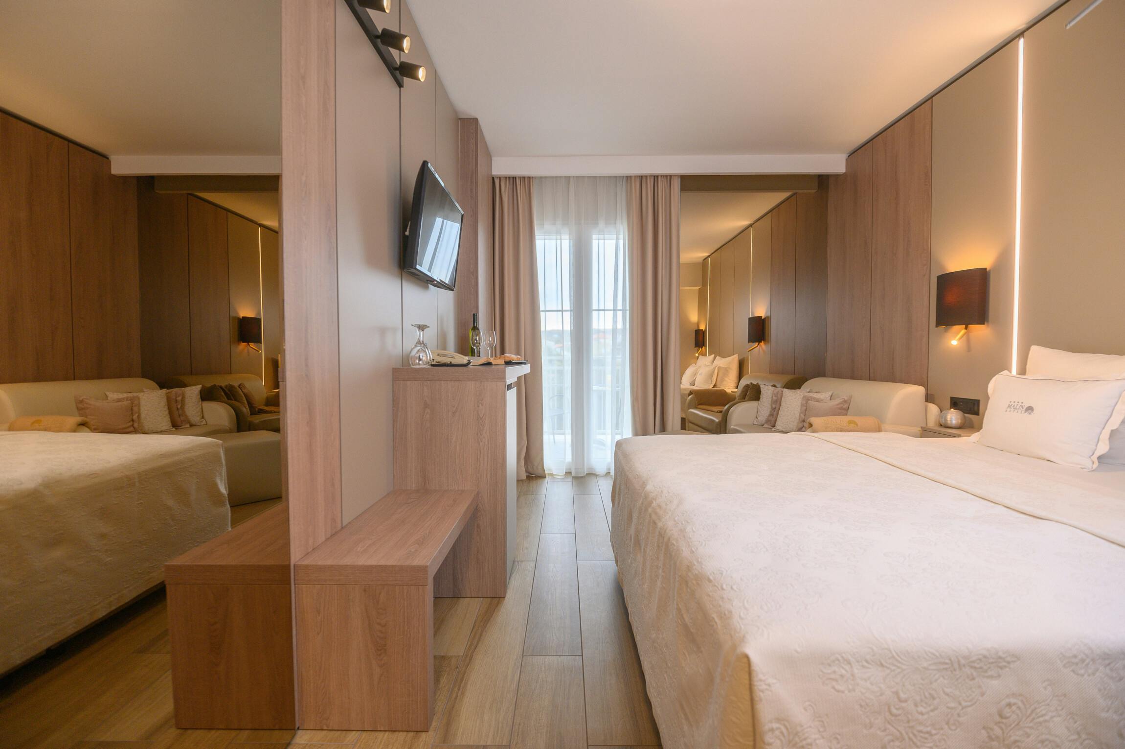 Hotel Malin - Poletje v vrhunskem hotelu na Krku, Malinska, otok Krk, Hrvaška - 780 EUR - 3x nočitev v Standard dvoposteljni sobi z balkonom za 2 osebi, Polpenzion