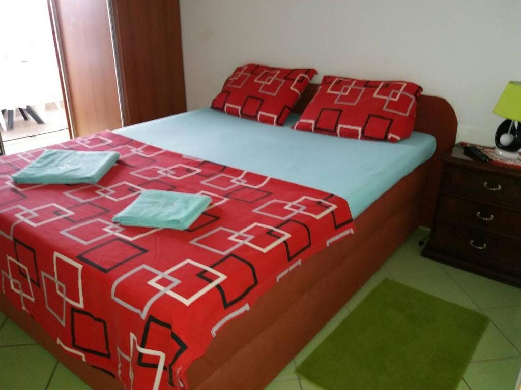 Villa Angie - Oddih za pare v Biogradu na Moru, Biograd na Moru, Dalmacija, Hrvaška - 79 EUR - 2x nočitev v moderno opremljenem apartmaju za 2 osebi, Posteljnina in brisače