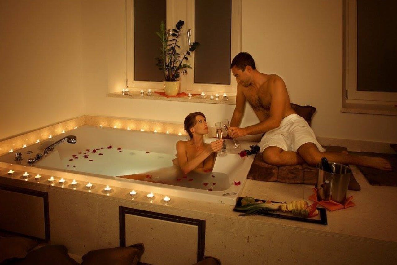 Rimske terme / Adults only - Hotel Rimski dvor Superior - Prestižni VIP paket luksuznog opuštanja, Rimske Terme, Slovenija - 690 EUR - 3x noćenje u dvokrevetnoj sobi u hotelu Rimski dvor za 2 osobe, Polupansion
