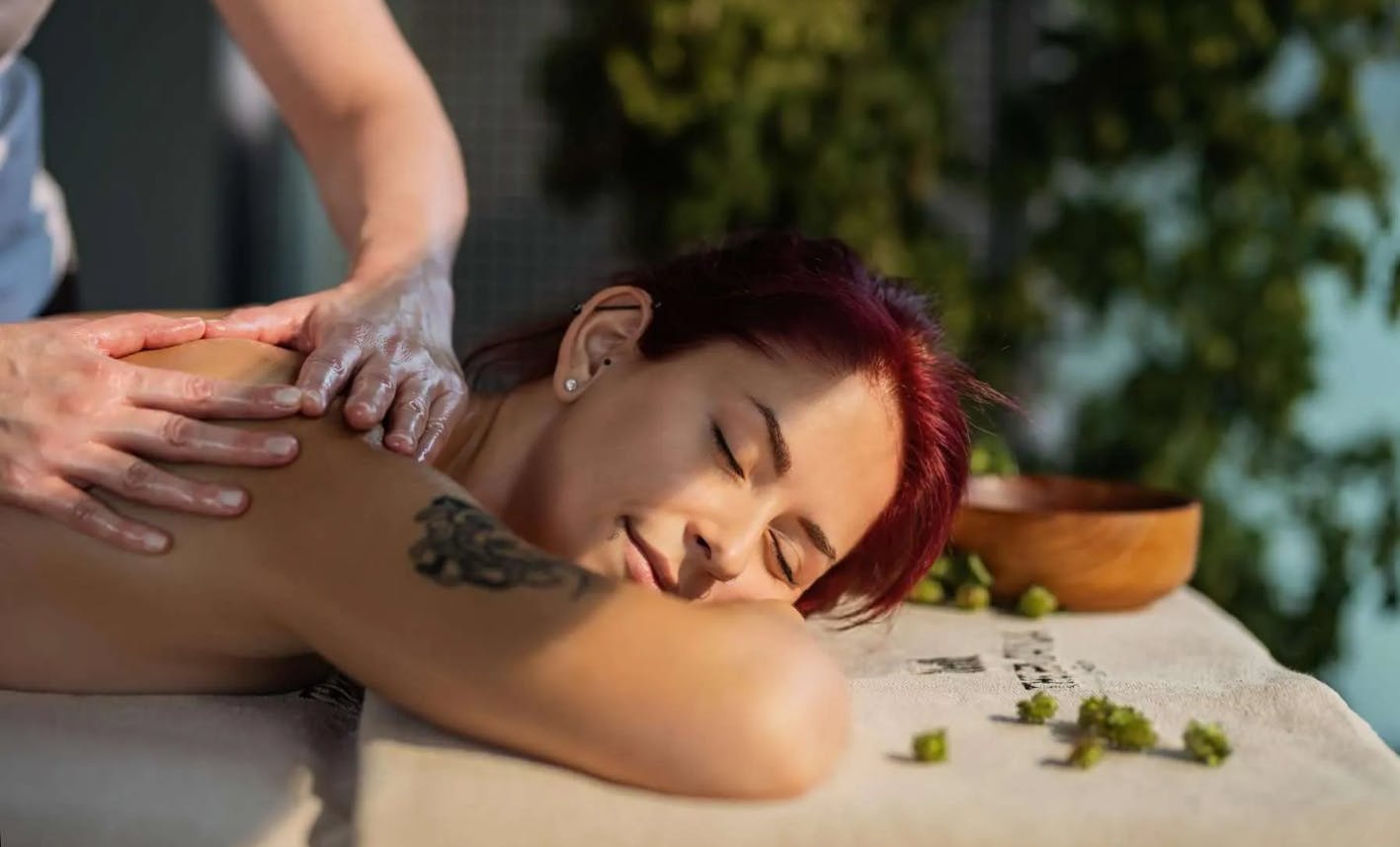 Terme Laško - Thermana Park Laško Superior - Wellness razvajanje s pivovsko masažo, Laško, Slovenija - 533,80 EUR - 2x nočitev v dvoposteljni Standard za 2 osebi, Polpenzion