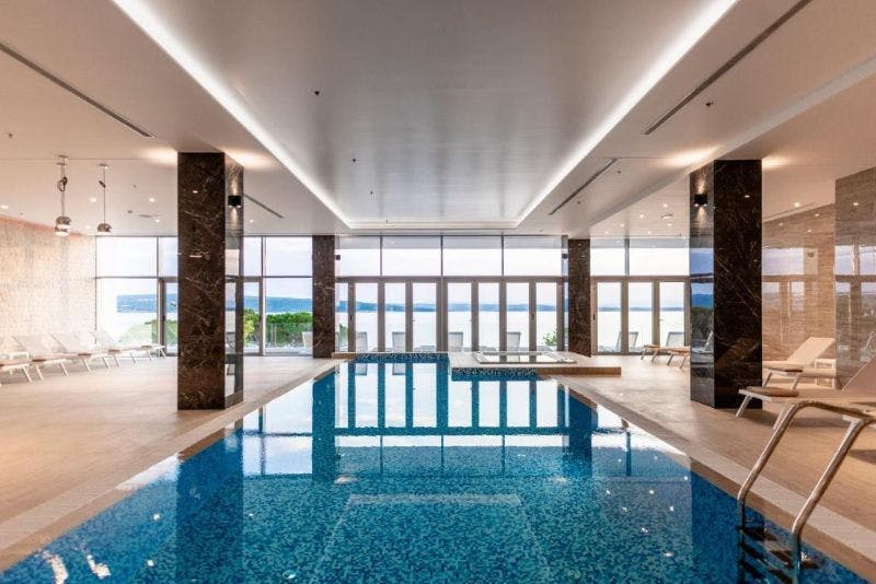 Hotel Miramare - Ultra last minute luksuzno obiteljsko ljeto, Crikvenica, Hrvatska - 1.340 EUR - 5x noćenje u dvokrevetnoj Superior sobi za 2 osobe (1 dijete do 11,99 godina i 1 dijete do 3,99 godina besplatno), Polupansion