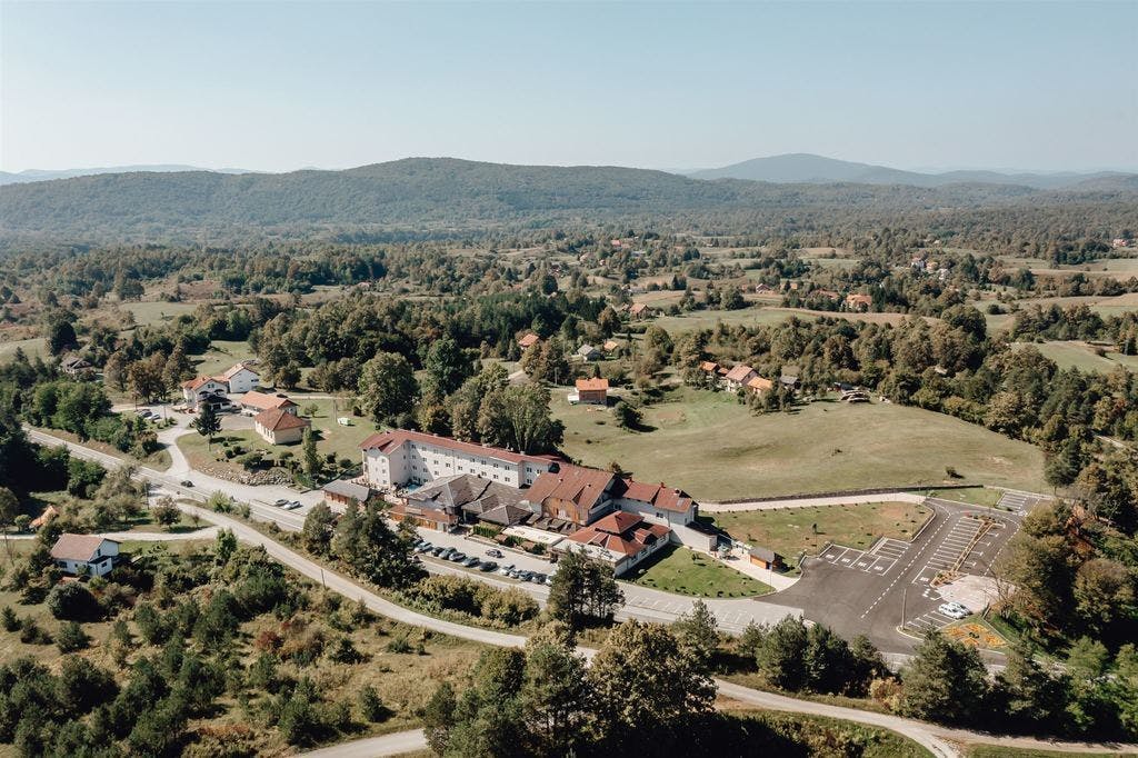 Hotel Mirjana & Rastoke - Ljetni odmor u blizini Plitvica