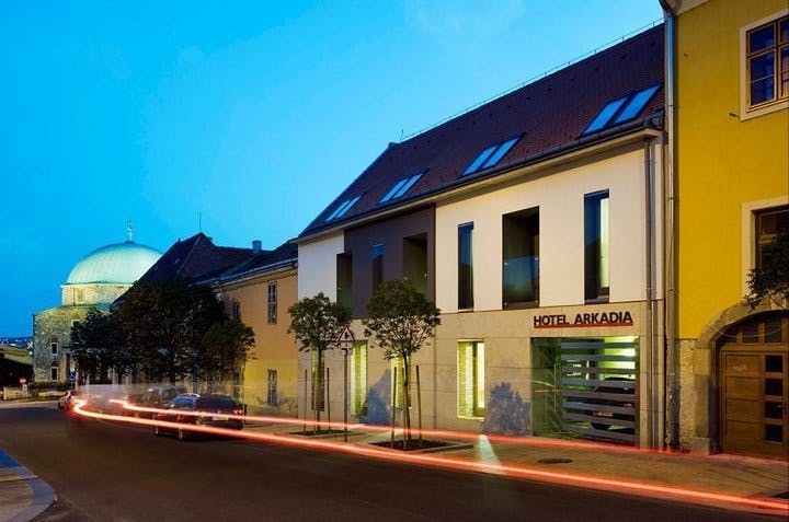 Hotel Arkadia Pecs, Pecs, Mađarska - 121 EUR - 3x noćenje u dvokrevetnoj sobi za 2 osobe, Bogat doručak