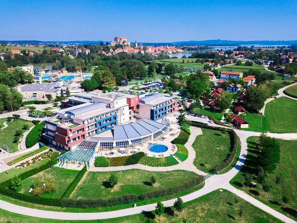 Terme Ptuj - Mobilne kućice - Odmor udvoje u mobilnoj kućici tijekom vikenda, Ptuj, Slovenija - 236 EUR - 2x noćenje u mobilnoj kućici za 2 osobe, Polupansion