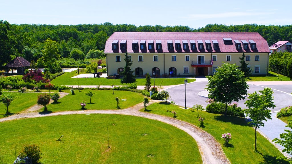 Hotel Dvorac Jurjevec - Ljetni odmor u raskošnom stilu Dvorca Jurjevec