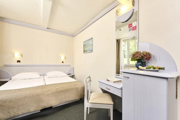 Hotel Plavi Plava Laguna - Poletje v Poreču, Poreč, Istra, Hrvaška - 835 EUR - 5x nočitev v Economy sobi za 2 osebi, Polpenzion